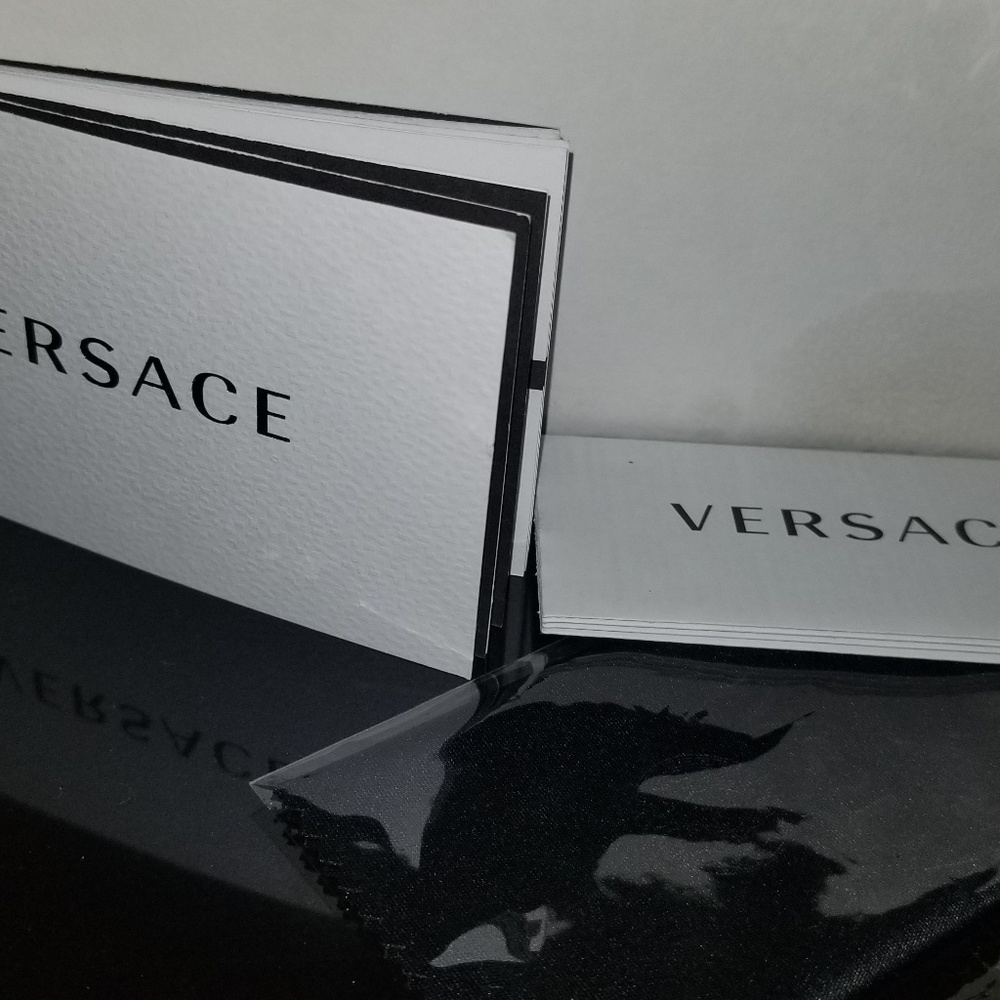 Authentic Versace Glass - Picture 4 of 8